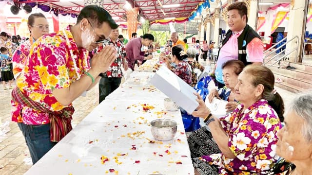 โครงการจัดงานสืบสานประเพณีสงกรานต์ วันครอบครัว และวันผู้สูงอายุ ประจำปี 2568 ภาพที่ 12