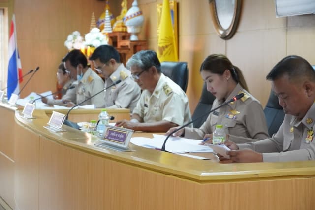 การประชุมสภาองค์การบริหารส่วนตำบลบางรักน้อย สมัยวิสามัญ สมัยที่ 2 ประจำปี 2566 ภาพที่ 3