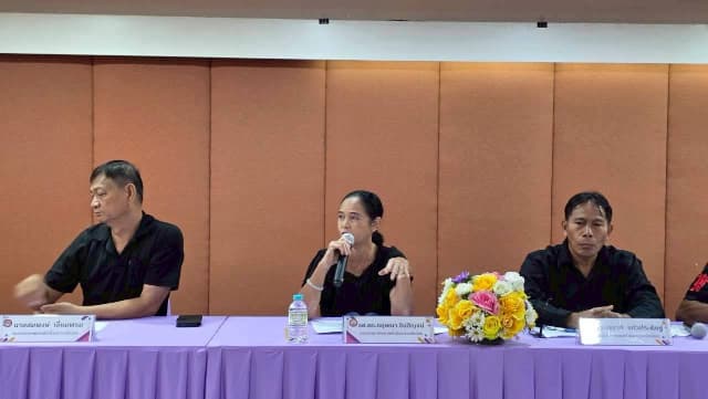 ร่วมทำบันทึกข้อตกลง การประชุมประชาคมการจัดทำแผนพัฒนาท้องถิ่นในเขตพื้นที่ตำบลบางรักน้อยพ.ศ.2571- 2575 ภาพที่ 9
