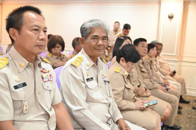 การประชุมมอบนโยบายแก่พนักงาน ภาพที่ 17