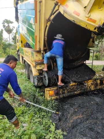 กองสาธารณสุขและสิ่งแวดล้อม ดำเนินการดูดลอกท่อระบายน้ำ หมู่บ้านนันทนาการ์เด้นท์ 2 ภาพที่ 12