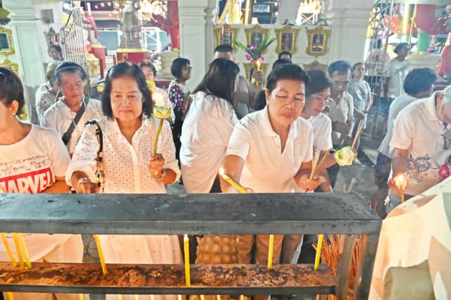 โครงการสืบสานประเพณีแห่เทียน และสวดมนต์ปฏิบัติธรรม เนื่องในวันเข้าพรรษาและวันอาสาฬหบูชา ประจำปี 2568 ภาพที่ 30