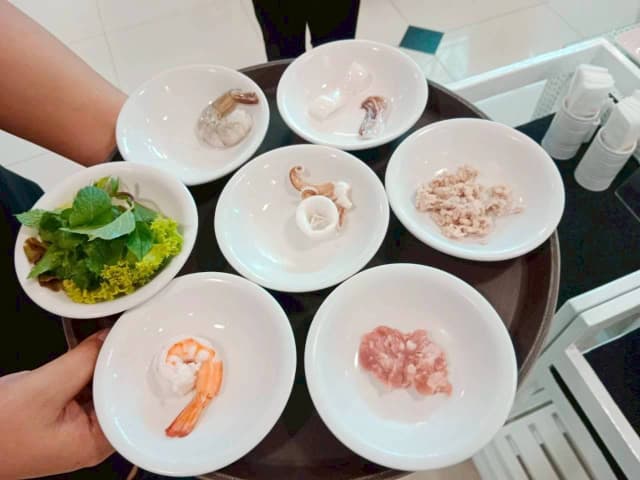 ลงพื้นที่ร่วมกับ รพสต.ในพื้นที่ ดำเนิน "โครงการร้านค้าปลอดภัย ไร้สารปนเปื้อน" ภาพที่ 16