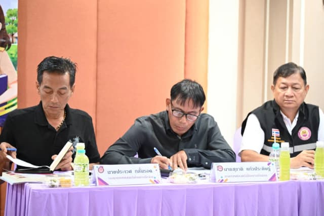 การประชุมประชาคมท้องถิ่น (ระดับชุมชน) เพื่อการจัดทำแผนพัฒนาท้องถิ่น ของเทศบาลเมืองบางรักน้อย ครั้งที่ 3/2569 หมู่ที่ 4,5 ภาพที่ 32