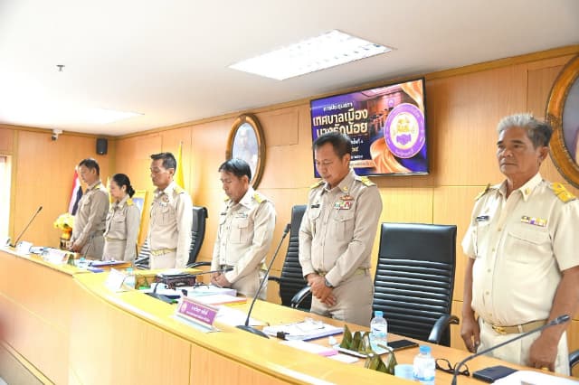 การประชุมสภาเทศบาลเมืองบางรักน้อย เพื่อร่วมพิจารณาร่างเทศบัญญัติงบประมาณรายจ่าย ประจำปีงบประมาณ พ.ศ. 2570 ภาพที่ 15