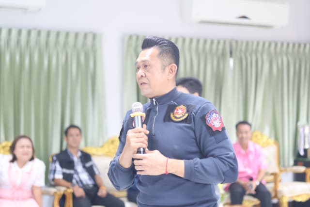 ฝึกซ้อมแผนป้องกันการเกิดอัคคีภัยเพื่อสร้างความรู้ ความปลอดภัย ให้แก่นักเรียนโรงเรียนวัดบางรักน้อยและศูนย์พัฒนาเด็กเล็ก ภาพที่ 16