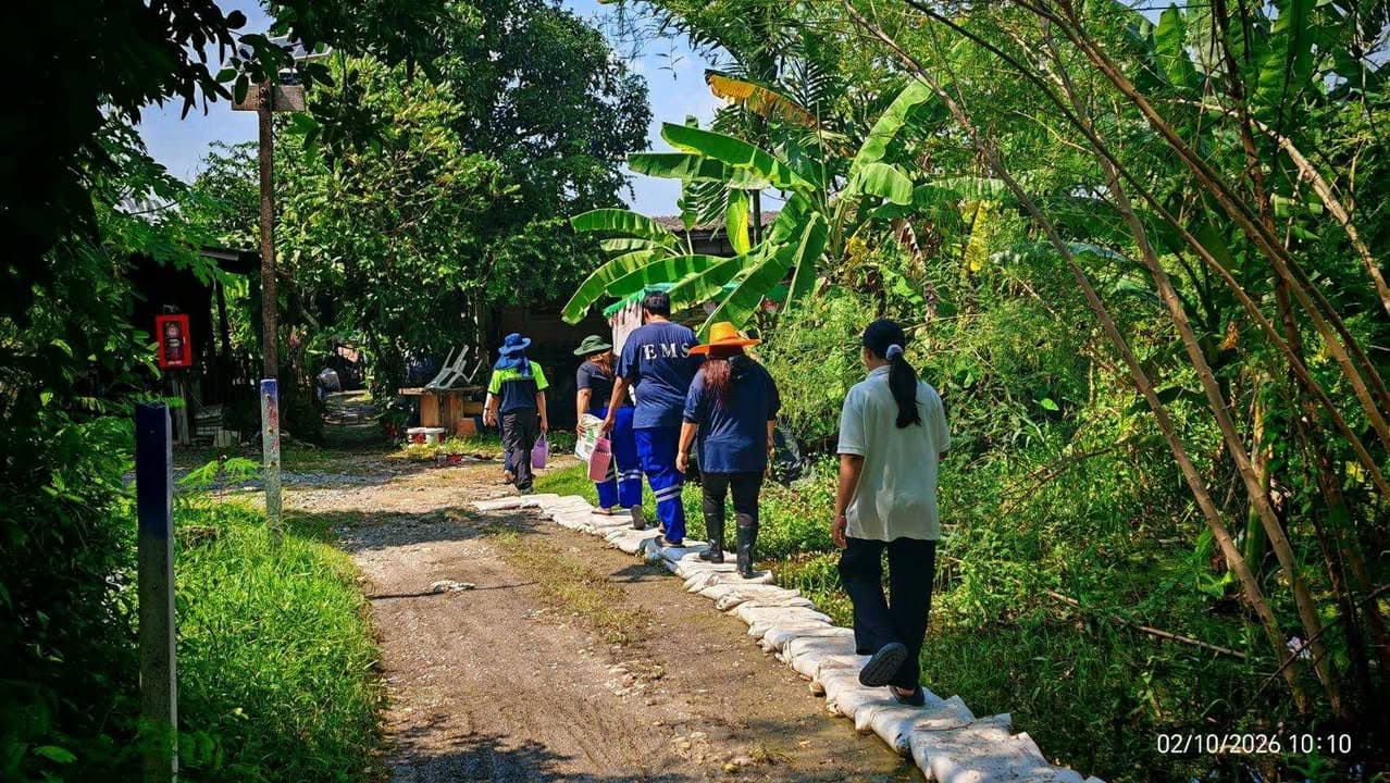 เทศบาลเมืองบางรักน้อยลงพื้นที่มอบเวชภัณฑ์และยารักษาโรคแก่ประชาชน ภาพที่ 39