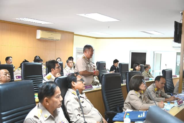 การประชุมสภาเทศบาลเมืองบางรักน้อย เพื่อร่วมพิจารณาร่างเทศบัญญัติงบประมาณรายจ่าย ประจำปีงบประมาณ พ.ศ. 2570 ภาพที่ 9