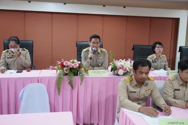 การประชุมหัวหน้าส่วนราชการ ผู้บริหารองค์กรปครองส่วนท้องถิ่น กำนัน ผู้ใหญ่บ้าน ฯลฯ อำเภอเมืองนนทบุรี ภาพที่ 8