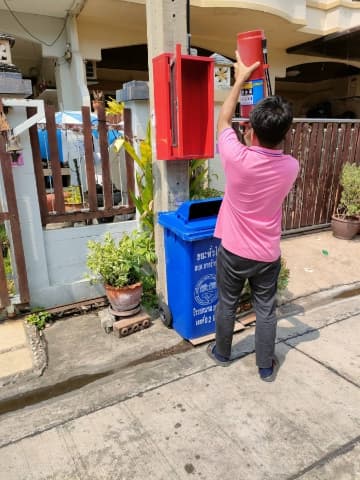 งานป้องกันและบรรเทาสาธารณภัย ลงพื้นที่ตรวจเช็คและบำรุงรักษาถังดับเพลิงที่ติดตั้งไว้ในตำบลบางรักน้อย ภาพที่ 6