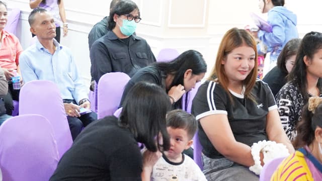โครงการ"เริ่มต้นที่พ่อแม่ หยุดให้จอเลี้ยงลูก" ศูนย์พัฒนาเด็กเล็กป่าไม้อุทิศ๙ ภาพที่ 23