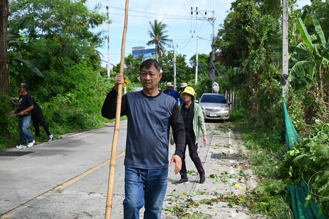 เทศบาลเมืองบางรักน้อย ลงพื้นที่ปรับปรุงภูมิทัศน์ในเขตเทศบาล ภาพที่ 9
