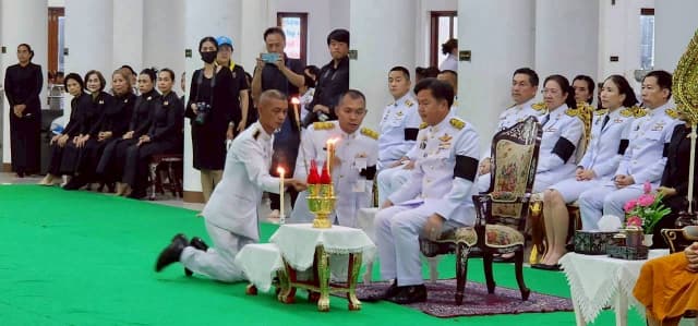 ร่วมพิธีบำเพ็ญกุศลสัตตมวาร ๗ วัน เพื่ออุทิศถวายเป็นพระราชกุศลแด่ สมเด็จพระนางเจ้าสิริกิติ์ พระบรมราชินีนาถ พระบรมราชชนนีพันปีหลวง ภาพที่ 12