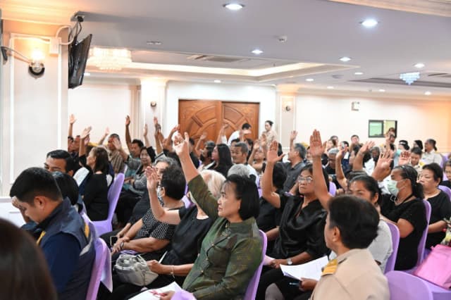 การประชุมประชาคมท้องถิ่น (ระดับชุมชน) เพื่อการจัดทำแผนพัฒนาท้องถิ่น ของเทศบาลเมืองบางรักน้อย ครั้งที่ 1/2569 หมู่ที่ 1,2,6 ภาพที่ 11