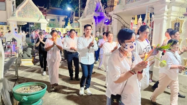 กิจกรรมสวดมนต์ทางพิธีทางศาสนา และร่วมเวียนเทียน เนื่องในวันอาสาฬหบูชา ประจำปี 2567 ภาพที่ 11