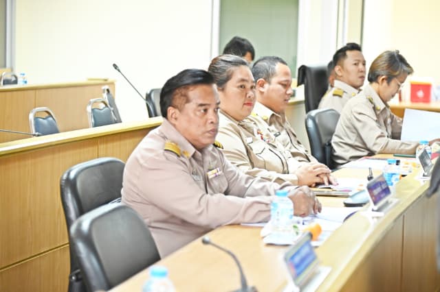 การประชุมสภาองค์การบริหารส่วนตำบลบางรักน้อย สมัยสามัญ สมัยที่ 3 ครั้งที่ 1/2568 ภาพที่ 20