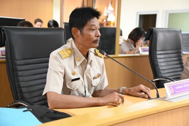 การประชุมสภาองค์การบริหารส่วนตำบลบางรักน้อย สมัยวิสามัญ สมัยที่ 2 ประจำปี พ.ศ.2567 ภาพที่ 8