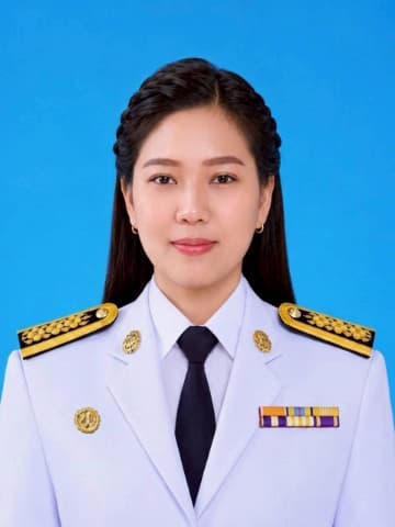 นางสาวกนกวรรณ คุ้มอ่ำ