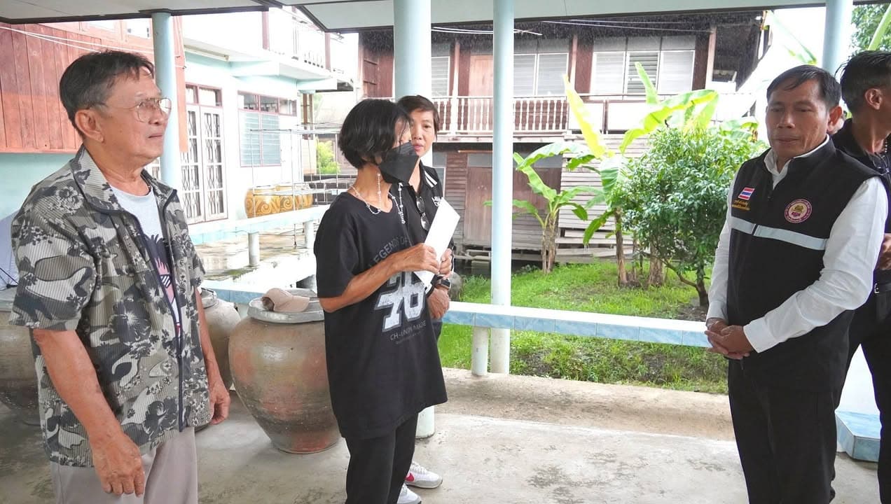 เทศบาลเมืองบางรักน้อยให้ความช่วยเหลือผู้ประสบวาตภัยในพื้นที่ ภาพที่ 2