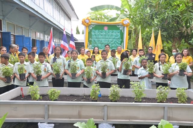 กิจกรรมโครงการ 1 อปท. 1 สวนสมุนไพร เฉลิมพระเกียรติ พระบาทสมเด็จพระเจ้าอยู่หัว เนื่องในโอกาสวันเฉลิมพระชนมพรรษา 28 กรกฏาคม 2567 ภาพที่ 1