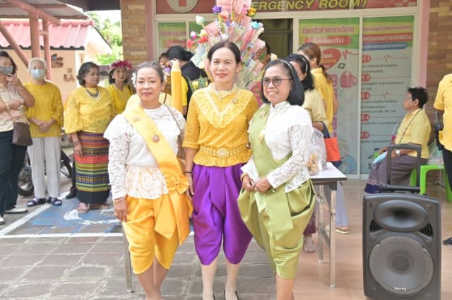 ชมรมผู้สูงอายุในตำบลบางรักน้อย โรงพยาบาลส่งเสริมสุขภาพตำบลบ้านบางประดู่ หมู่ที่ 6 จัดกิจกรรมแห่เทียนเข้าพรรษา ภาพที่ 3