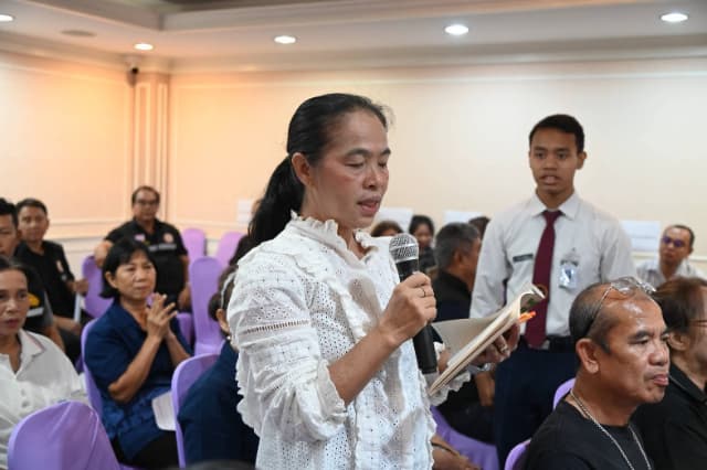 การประชุมประชาคมท้องถิ่น (ระดับชุมชน) เพื่อการจัดทำแผนพัฒนาท้องถิ่น ของเทศบาลเมืองบางรักน้อย ครั้งที่ 3/2569 หมู่ที่ 4,5 ภาพที่ 17
