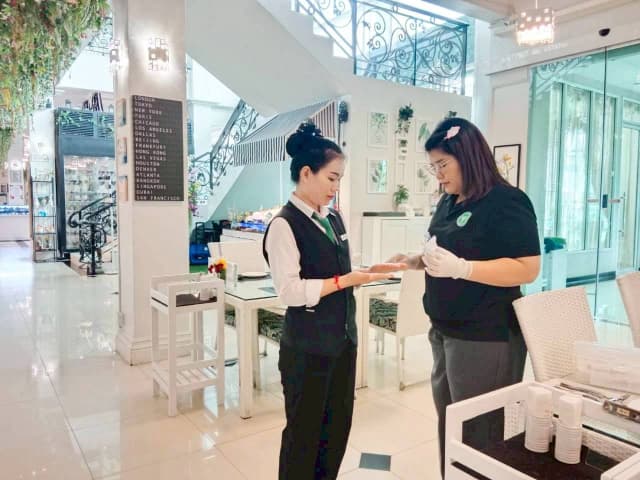 ลงพื้นที่ร่วมกับ รพสต.ในพื้นที่ ดำเนิน "โครงการร้านค้าปลอดภัย ไร้สารปนเปื้อน" ภาพที่ 12