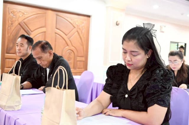 จัดประชุมเตรียมความพร้อมการดำเนินงาน โครงการจัดงานแห่เทียนพรรษา ประจำปี 2569 ภาพที่ 24