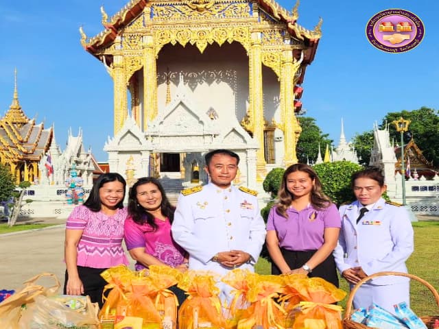 ร่วมพิธีทำบุญตักบาตร ถวายพระราชกุศลเเละพิธีถวายพระพรชัยมงคลเนื่องในวันสำคัญ วันคล้ายวันประสูติ พระเจ้าวรวงศ์เธอ พระองค์เจ้าโสมสวลี กรมหมื่นสุทธนารีนาถ ภาพที่ 7