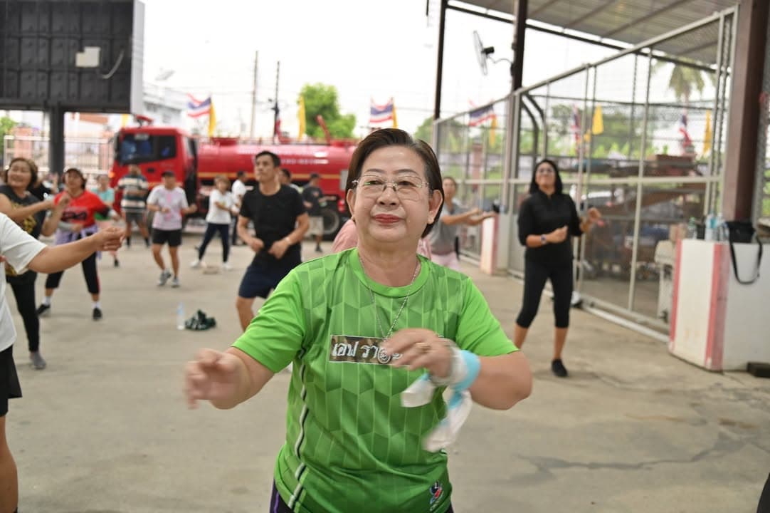 ภาพบรรยากาศ โครงการส่งเสริมสุขภาพประชาชนด้วยการออกกำลังด้วยกายเต้นแอโรบิก ประจำปี 2569 ในวันพุธที่ 9 กันยายน 2569 เวลา 17.00 น ณ เทศบาลเมืองบางรักน้อย ภาพที่ 20