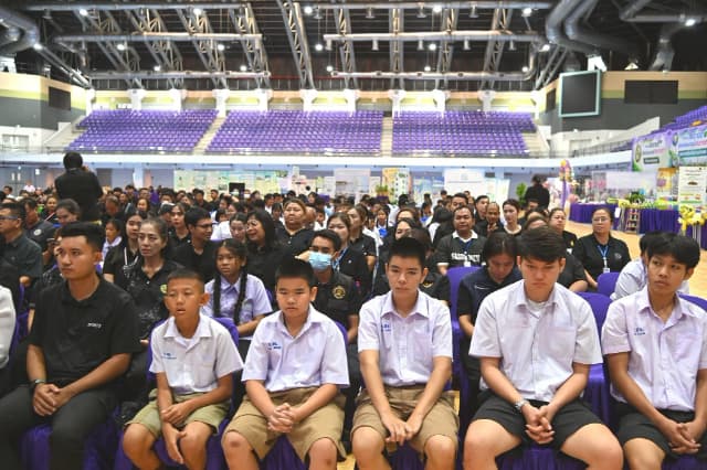 โครงการยกระดับปรับภูมิทัศน์เมืองนนทบุรีสู่เมืองน่าอยู่ "Nonthaburi Nice City" ภายใต้แผนปฏิบัติการจัดการขยะมูลฝอยชุมชน "จังหวัดสะอาด" ณ องค์การบริหารส่วนจังหวัดนนทบุรี ภาพที่ 3
