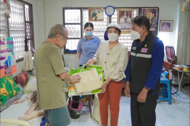 กิจกรรมสนับสนุนผ้าอ้อมผู้ใหญ่ ประจำปี 2566 ในตำบลบางรักน้อย ภาพที่ 1