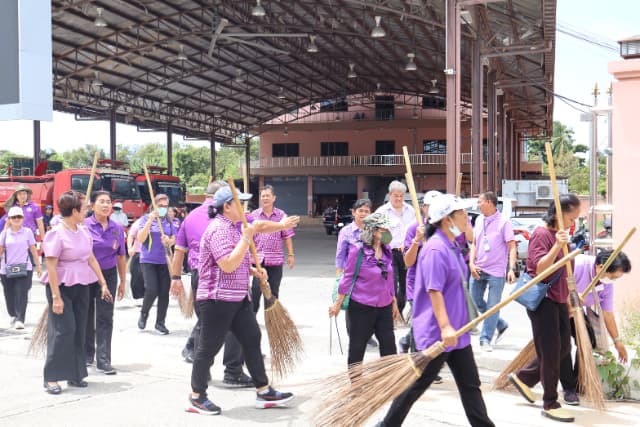 โครงการนนทบุรีน่าอยู่ เฉลิมพระเกียรติ สมเด็จพระนางเจ้าฯ พระบรมราชินี เนื่องในโอกาสวันเฉลิมพระชนมพรรษา 3 มิถุนายน 2568 Big Cleaning Day ภาพที่ 29
