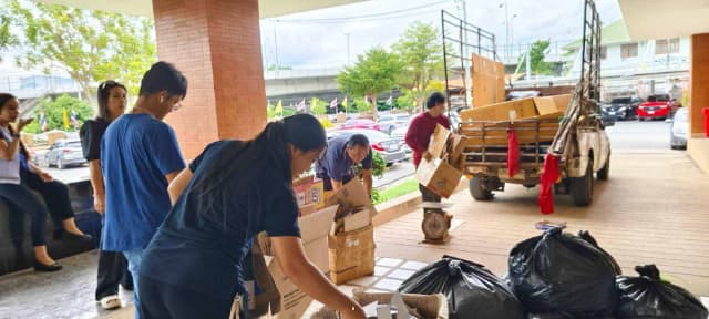 กิจกรรมซื้อขายขยะ ภายใต้โครงการคัดแยกขยะเพื่อชุมชนสะอาด ณ เทศบาลเมืองบางรักน้อย ภาพที่ 9