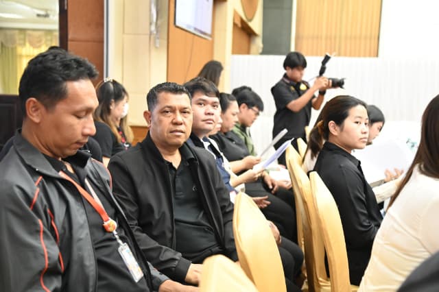 "เปลี่ยนการร้องเรียนให้เป็นเรื่องง่าย เพื่อการแก้ไขปัญหาที่ตรงจุดและไวทันใจพี่น้องประชาชน" 🤝📝 ภาพที่ 3