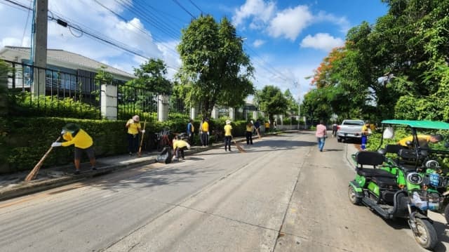 โครงการรณรงค์ส่งเสริมเพื่อรักษาสภาพแวดล้อมภายในตำบล ภาพที่ 18