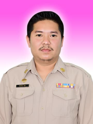 นายสิทธิรัตน์ สีสุด