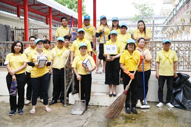 กิจกรรมจิตอาสาปรับปรุงภูมิทัศน์ศาสนสถาน เพื่อถวายเป็นพระราชกุศล เนื่องในโอกาสวันคล้ายวันสวรรคตพระบาทสมเด็จพระบรมชนกาธิเบศร มหาภูมิพลอดุลยเดชมหาราช บรมนาถบพิตร 13 ตุลาคม 2567 ภาพที่ 7