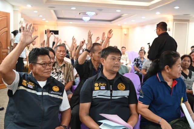 การประชุมประชาคมท้องถิ่น (ระดับชุมชน) เพื่อการจัดทำแผนพัฒนาท้องถิ่น ของเทศบาลเมืองบางรักน้อย ครั้งที่ 1/2569 หมู่ที่ 1,2,6 ภาพที่ 27