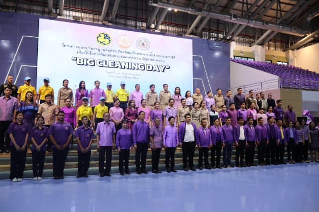 โครงการนนทบุรีน่าอยู่ เฉลิมพระเกียรติ สมเด็จพระนางเจ้าฯ พระบรมราชินี เนื่องในโอกาสวันเฉลิมพระชนมพรรษา 3 มิถุนายน 2568 Big Cleaning Day ภาพที่ 55