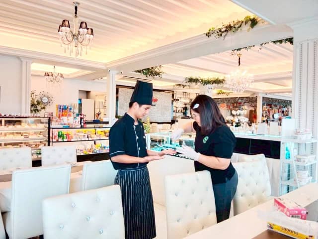 ลงพื้นที่ร่วมกับ รพสต.ในพื้นที่ ดำเนิน "โครงการร้านค้าปลอดภัย ไร้สารปนเปื้อน" ภาพที่ 4