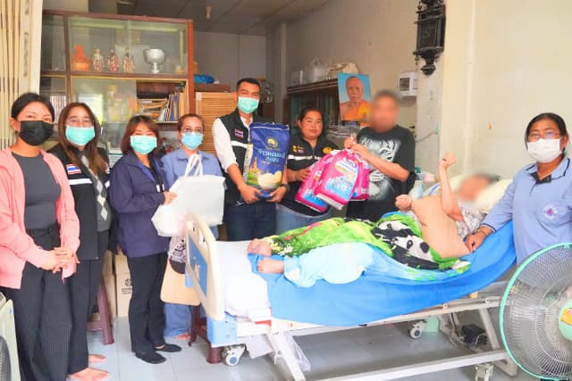 📢 ลงพื้นที่มอบวัสดุอุปกรณ์ที่จำเป็นสำหรับผู้ที่มีภาวะพึ่งพิงในตำบล📢 ภาพที่ 13