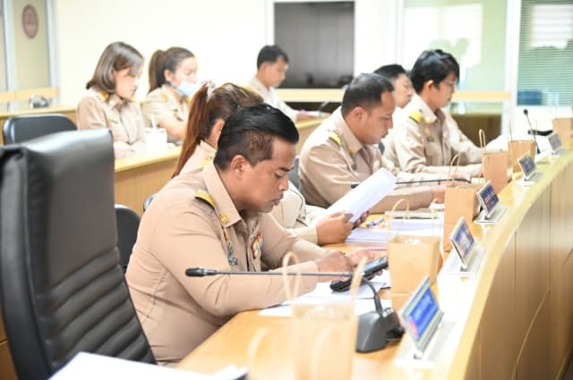 การประชุมสภาองค์การบริหารส่วนตำบลบางรักน้อย สมัยสามัญ สมัยที่ 3 ครั้งที่ 3 ประจำปี พ.ศ.2567 ภาพที่ 2
