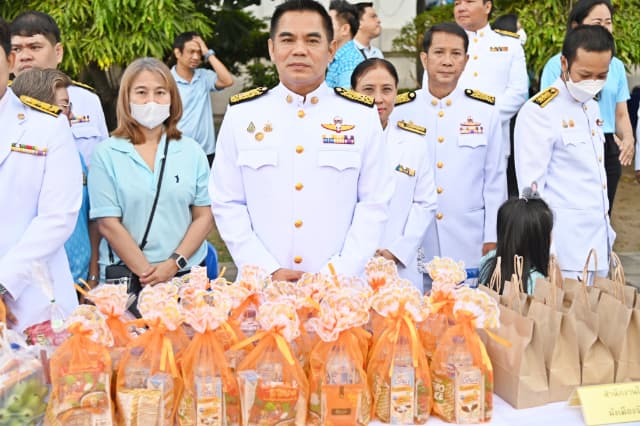 เข้าร่วมพิธีเจริญพระพุทธมนต์และทำบุญตักบาตรถวายพระราชกุศล เนื่องในโอกาสพระชนมพรรษาสมเด็จพระนางเจ้าสิริกิตติ์ พระบรมราชินีนาถ พระบรมราชชนนีพันปีหลวง วันแม่แห่งชาติ 12 สิงหาคม 2568 ภาพที่ 18