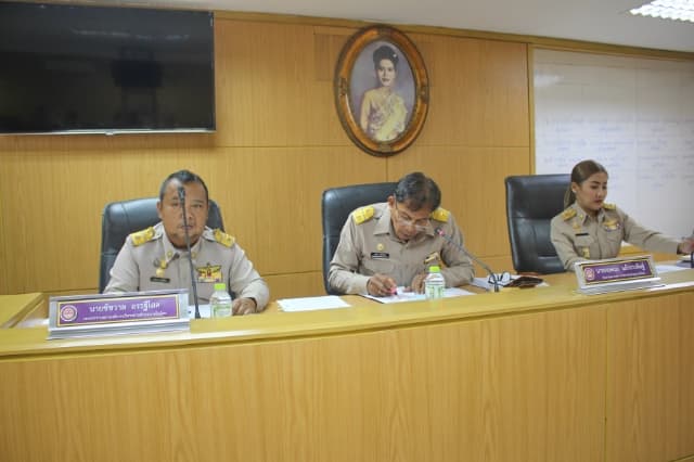 การประชุมสภาองค์การบริหารส่วนตำบลบางรักน้อย สมัยวิสามัญ สมัยที่ 1 ครั้งที่ 1 ประจำปี พ.ศ.2567 ภาพที่ 11