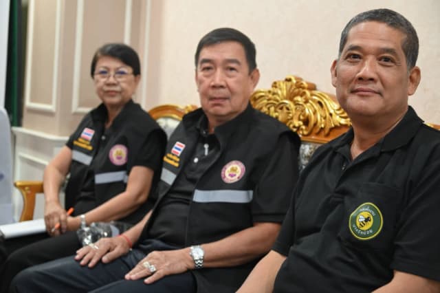 การประชุมประชาคมท้องถิ่น (ระดับชุมชน) เพื่อการจัดทำแผนพัฒนาท้องถิ่น ของเทศบาลเมืองบางรักน้อย ครั้งที่ 2/2569 หมู่ที่ 3 ภาพที่ 18