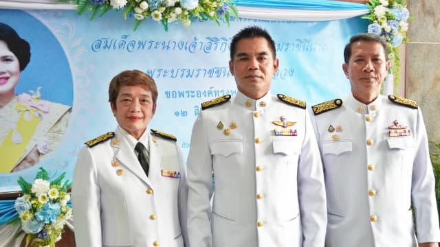 เข้าร่วมพิธีเจริญพระพุทธมนต์และทำบุญตักบาตรถวายพระราชกุศล เนื่องในโอกาสพระชนมพรรษาสมเด็จพระนางเจ้าสิริกิตติ์ พระบรมราชินีนาถ พระบรมราชชนนีพันปีหลวง วันแม่แห่งชาติ 12 สิงหาคม 2568 ภาพที่ 10