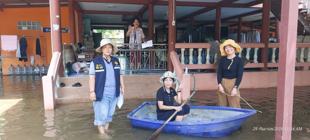 เทศบาลเมืองบางรักน้อยลงพื้นที่สำรวจและช่วยเหลือประชาชนที่ได้รับผลกระทบจากน้ำท่วม ภาพที่ 5