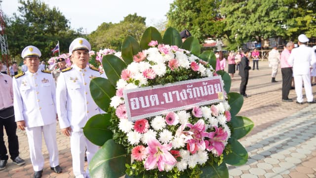 ร่วมพิธีวางพวงมาลาและถวายราชสักการะ เนื่องใน "วันปิยมหาราช" ประจำปี 2568 ภาพที่ 5