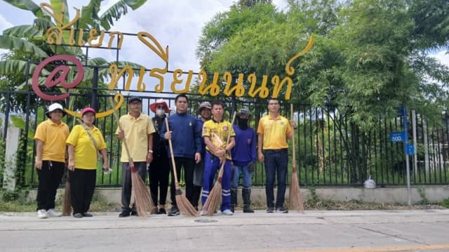 โครงการรณรงค์ส่งเสริมเพื่อรักษาสภาพแวดล้อมภายในตำบล ภาพที่ 19